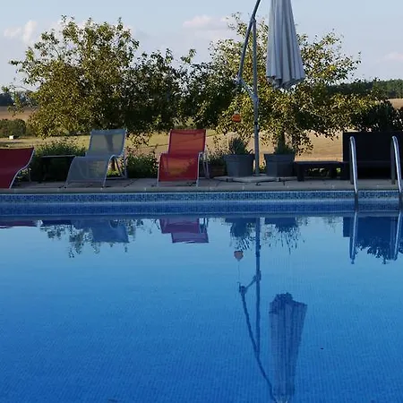 La Lunaire Bed & Breakfast *
